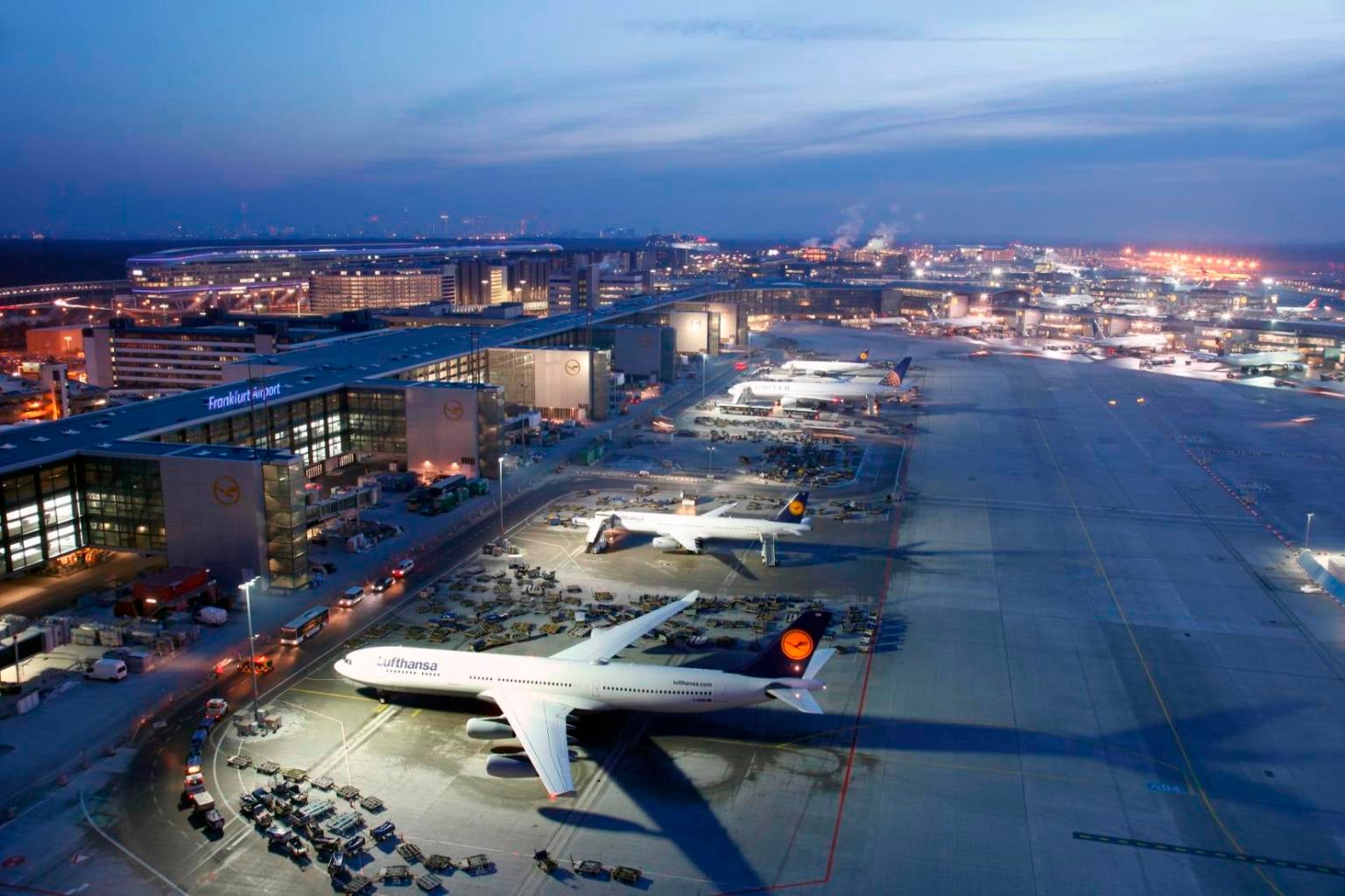  Frankfurt Airport  opens new 800m long Pier A Plus